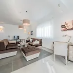 Four Bedroom With Sea View And Private Pool 8 Villa