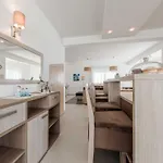 Four Bedroom With Sea View And Private Pool 8 * Debeljak