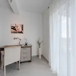 Villa Four Bedroom With Sea View And Private Pool 8