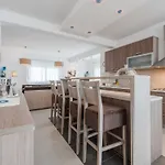 Four Bedroom With Sea View And Private Pool 8 Villa