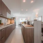 Four Bedroom With Sea View And Private Pool 8 * Debeljak