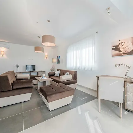 Four Bedroom With Sea View And Private Pool 8 Villa