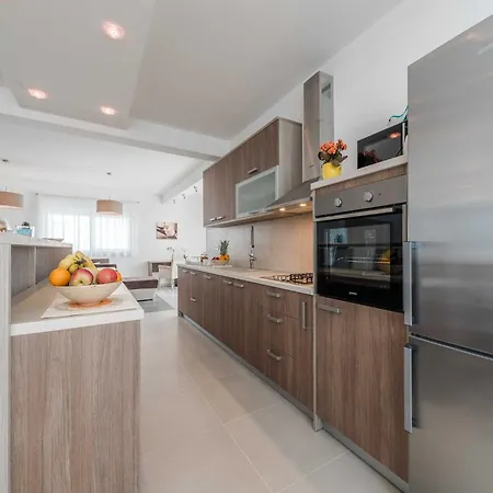 Four Bedroom With Sea View And Private Pool 8 *