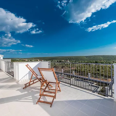 Four Bedroom With Sea View And Private Pool 8 * Podvrsje