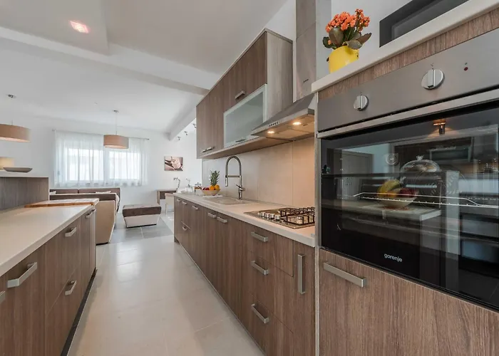Four Bedroom With Sea View And Private Pool 8 *