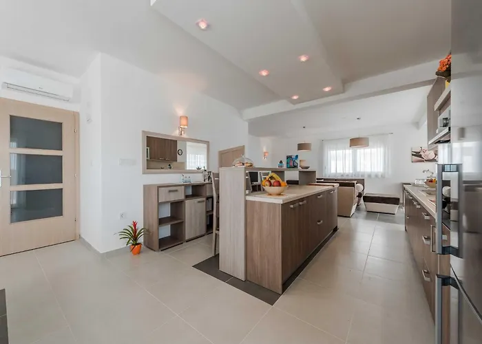 Four Bedroom With Sea View And Private Pool 8 Вилла *