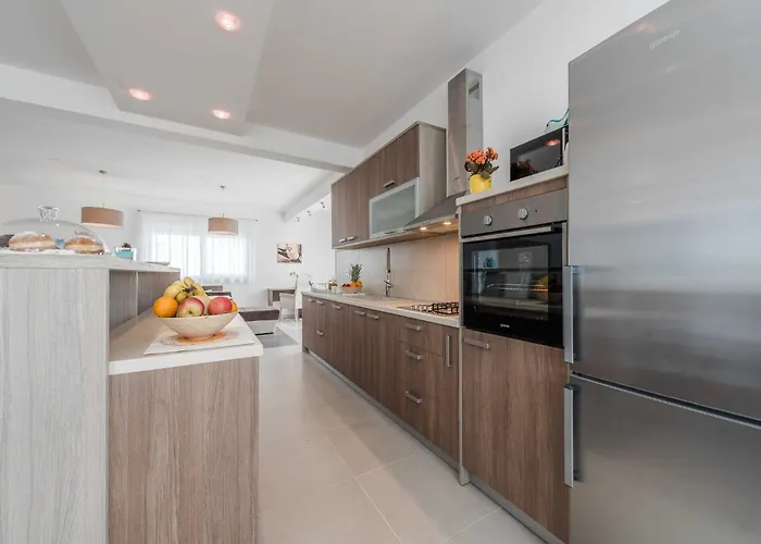 Four Bedroom With Sea View And Private Pool 8 *
