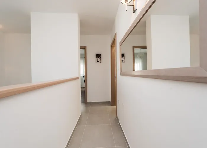 Four Bedroom With Sea View And Private Pool 8 *