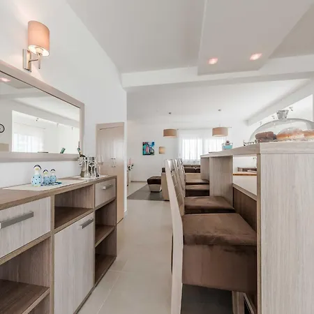 Four Bedroom With Sea View And Private Pool 8 * Podvrsje