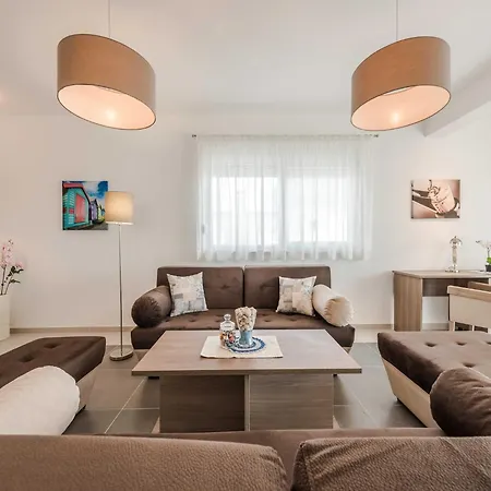 فيلة Four Bedroom With Sea View And Private Pool 8 *