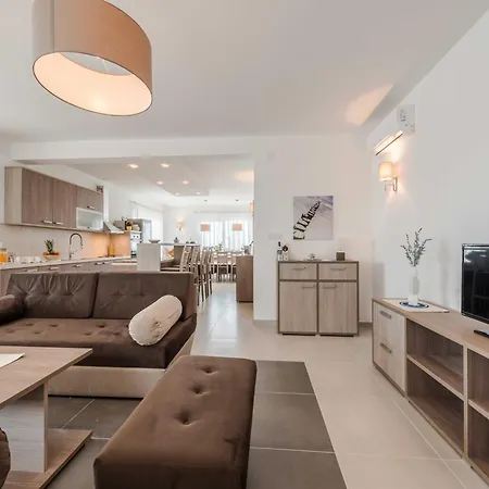 Four Bedroom With Sea View And Private Pool 8 فيلة Debeljak