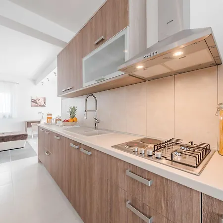 فيلة Four Bedroom With Sea View And Private Pool 8 Debeljak