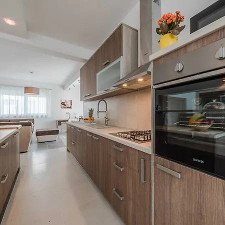 Four Bedroom With Sea View And Private Pool 8 *