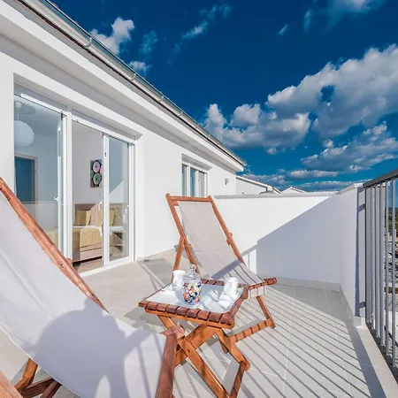 فيلة Four Bedroom With Sea View And Private Pool 8 *