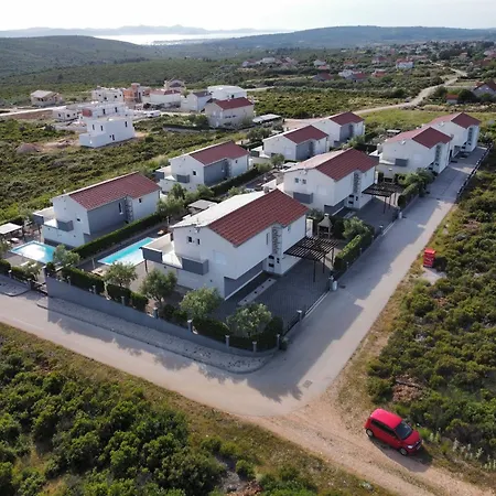 فيلة Four Bedroom With Sea View And Private Pool 8 *