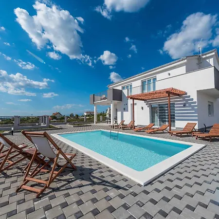 Four Bedroom With Sea View And Private Pool 8 *