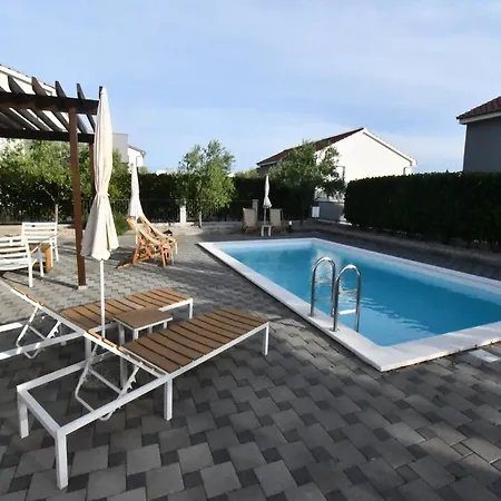 Four Bedroom With Sea View And Private Pool 8 فيلة *