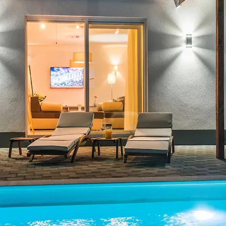 Four Bedroom With Sea View And Private Pool 8