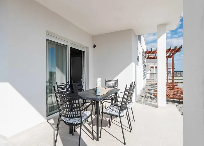 Four Bedroom With Sea View And Private Pool 8 *