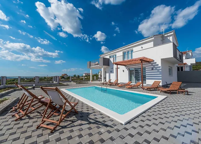 Four Bedroom With Sea View And Private Pool 8 *