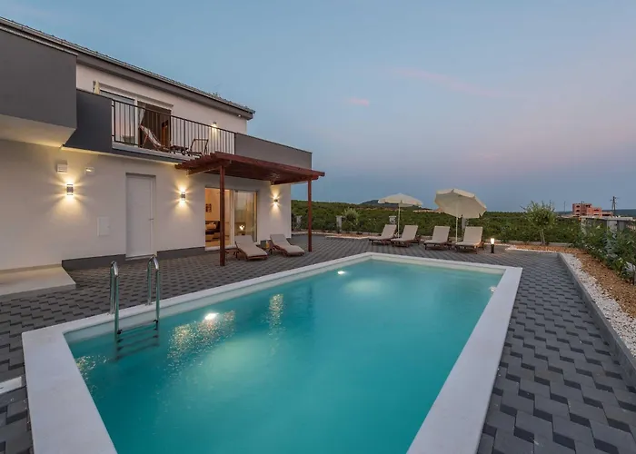 Four Bedroom With Sea View And Private Pool 8 *